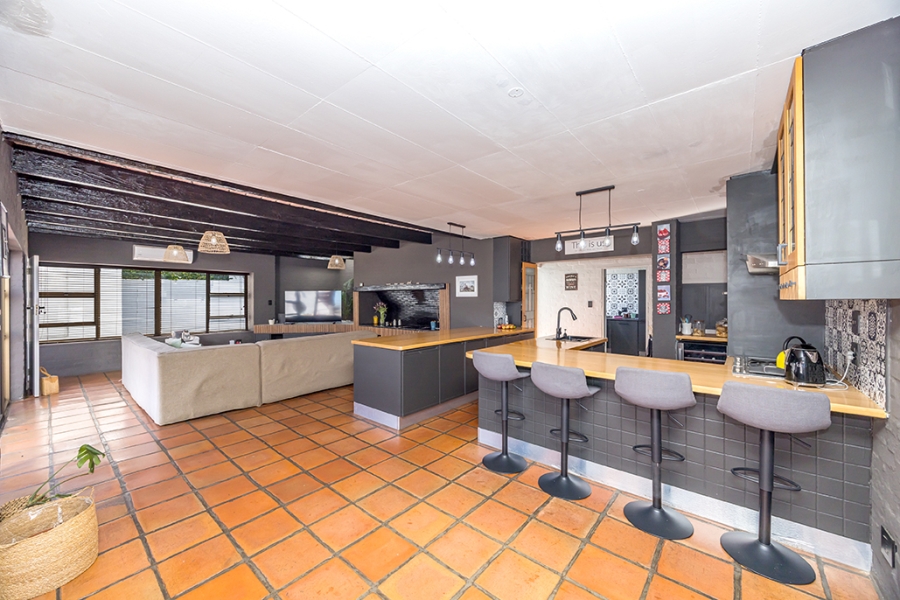 6 Bedroom Property for Sale in Brandwacht Western Cape